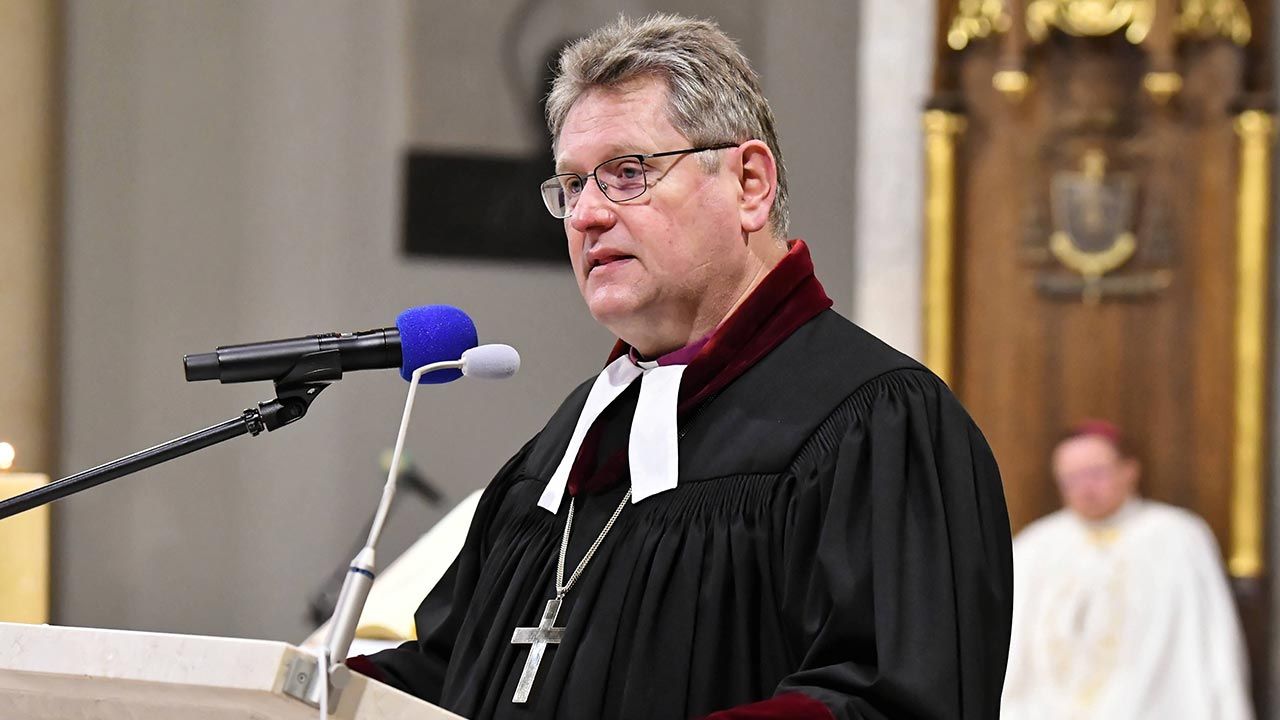Biskup Jerzy Samiec o święceniach kobiet w kościele luterańskim (fot. PAP/Grzegorz Michałowski) Biskup Jerzy Samiec o święceniach kobiet w kościele luterańskim (fot. PAP/Grzegorz Michałowski)