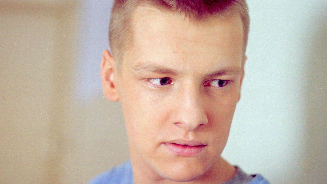 Piotrek Zduński od początku różnił się od brata. Był zdecydowanie bardziej poukładany. Nie zmieniło się to z biegiem czasu (fot. TVP)