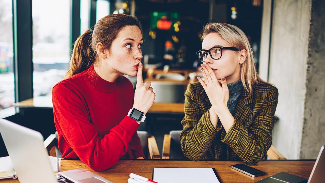 Na temat sztuki negocjacji powstała ogromna liczba poradników (fot. Shutterstock/GaudiLab) Na temat sztuki negocjacji powstała ogromna liczba poradników (fot. Shutterstock/GaudiLab)