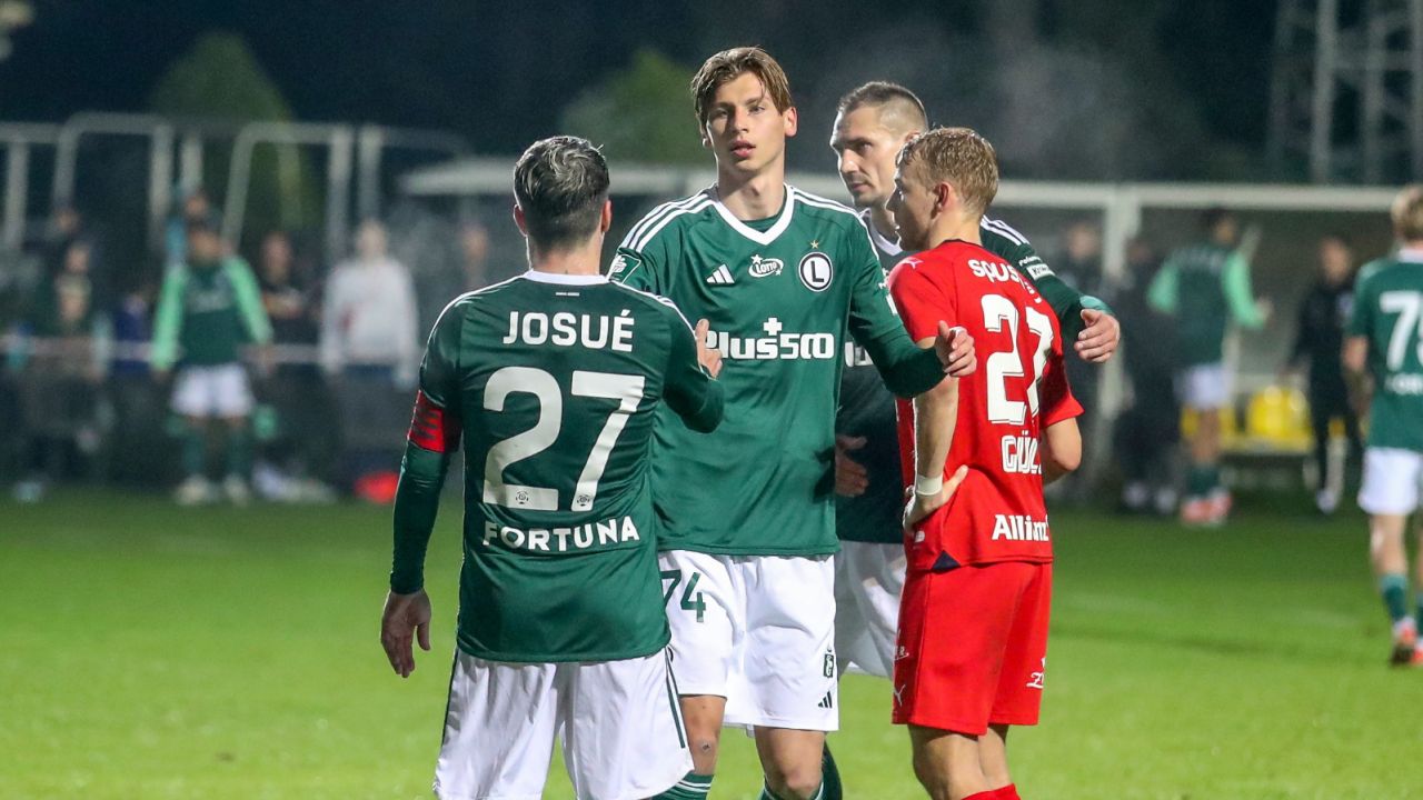 Jan Ziółkowski ma za sobą debiut w Legii Warszawa. Możliwe, że na koniec sezonu zagra w podstawowym składzie Wojskowych z Wartą (fot: 400mm.pl)