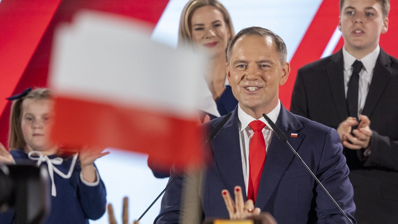 Po przeliczeniu głos&oacute;w z 80 proc. komisji wyborczych, Karol Nawrocki dość wyraźnie prowadzi z Rafałem Trzaskowskim. Już tylko cud m&oacute;głby odebrać kandydatowi PiSu miejsce w Pałacu...