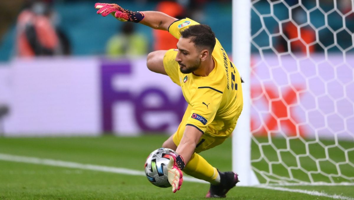 Gianluigi Donnarumma piłkarzem PSG. Wygadał się Marco Verratti  (sport.tvp.pl)