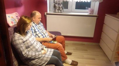 Rodzina czeka na Kamila w Radziejowie (fot. TVP)