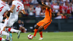 Gol Denzela Dumfriesa (fot. Getty)