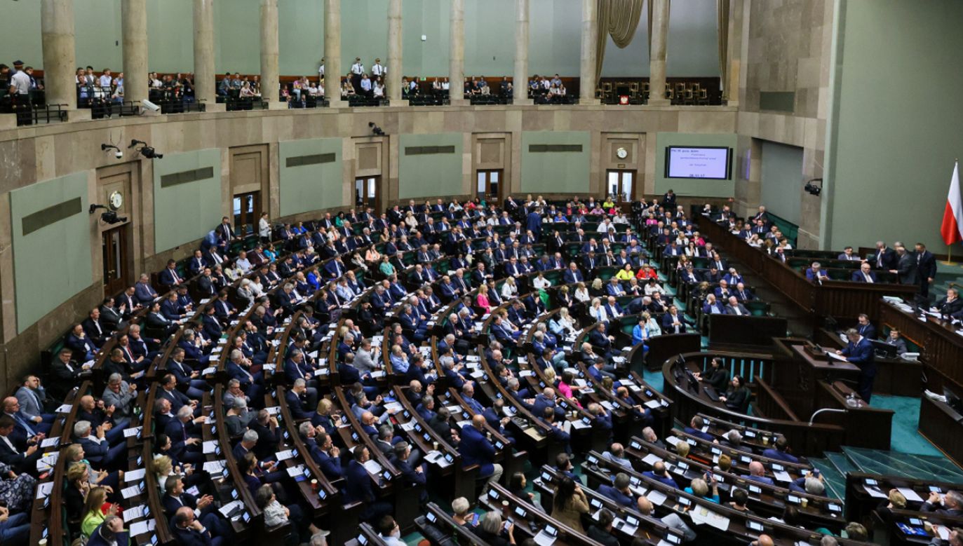 Koalicja PSL i PL 2050 nie wyprzedza nawet Konfederacji (fot. PAP/Leszek Szymański)