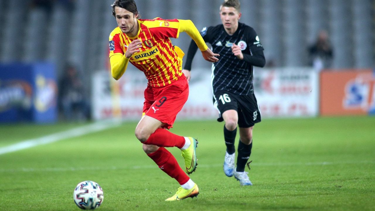 Korona Kielce odsunęła od treningów trzech piłkarzy (Fot. PAP)