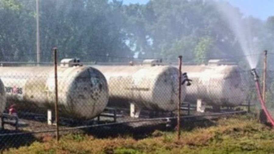 Rozszczelnienie zbiornika z gazem. Ewakuowano 11 osób (źródło: twojeinfo24.pl)