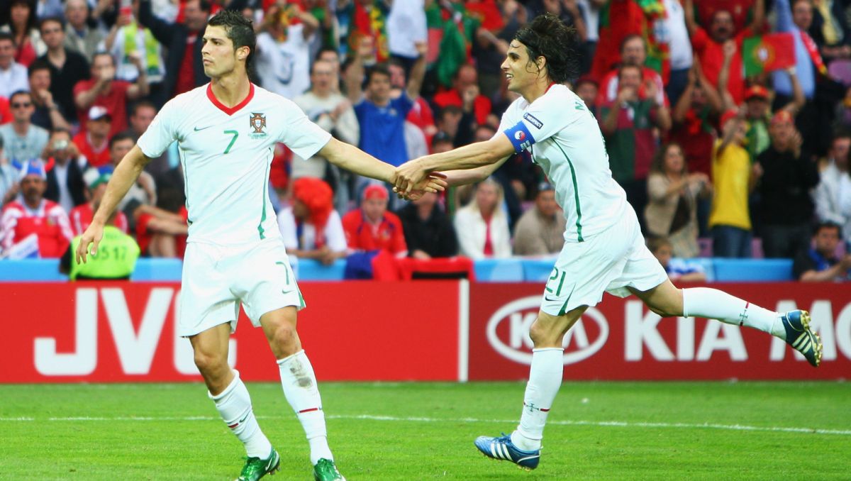 Cristiano Ronaldo (L) oraz Nuno Gomes (P) w meczu reprezentacji Portugalii (fot. Getty) Cristiano Ronaldo (L) oraz Nuno Gomes (P) w meczu reprezentacji Portugalii (fot. Getty)
