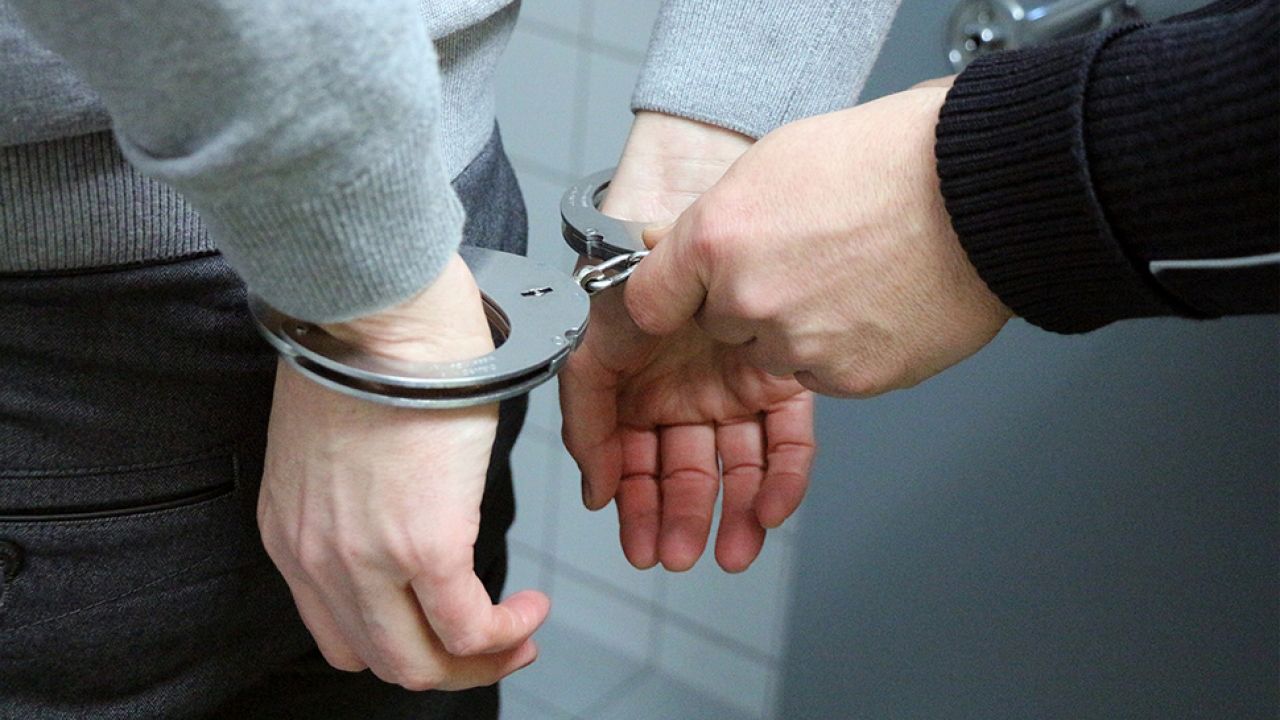 Policjancji przewieźli 27-latka do szpitala neuropsychiatrycznego (fot. Pixabay/3839153) Policjancji przewieźli 27-latka do szpitala neuropsychiatrycznego (fot. Pixabay/3839153)
