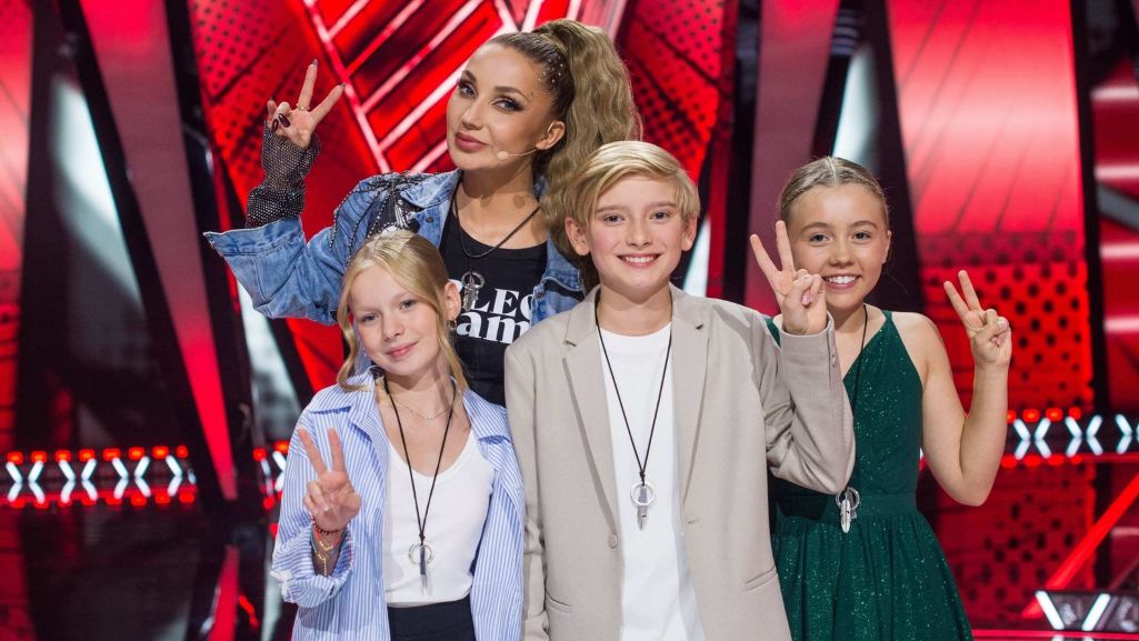 Drużyna Cleo: Julia Sz., Staś oraz Julia W. przeszli do finału ósmej edycji programu „The Voice Kids”! Fot. Waldemar Kompała/ TVP