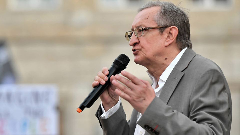 Dziennikarz ujawnia: Dostarczała informacje bandycie, dziś ...
