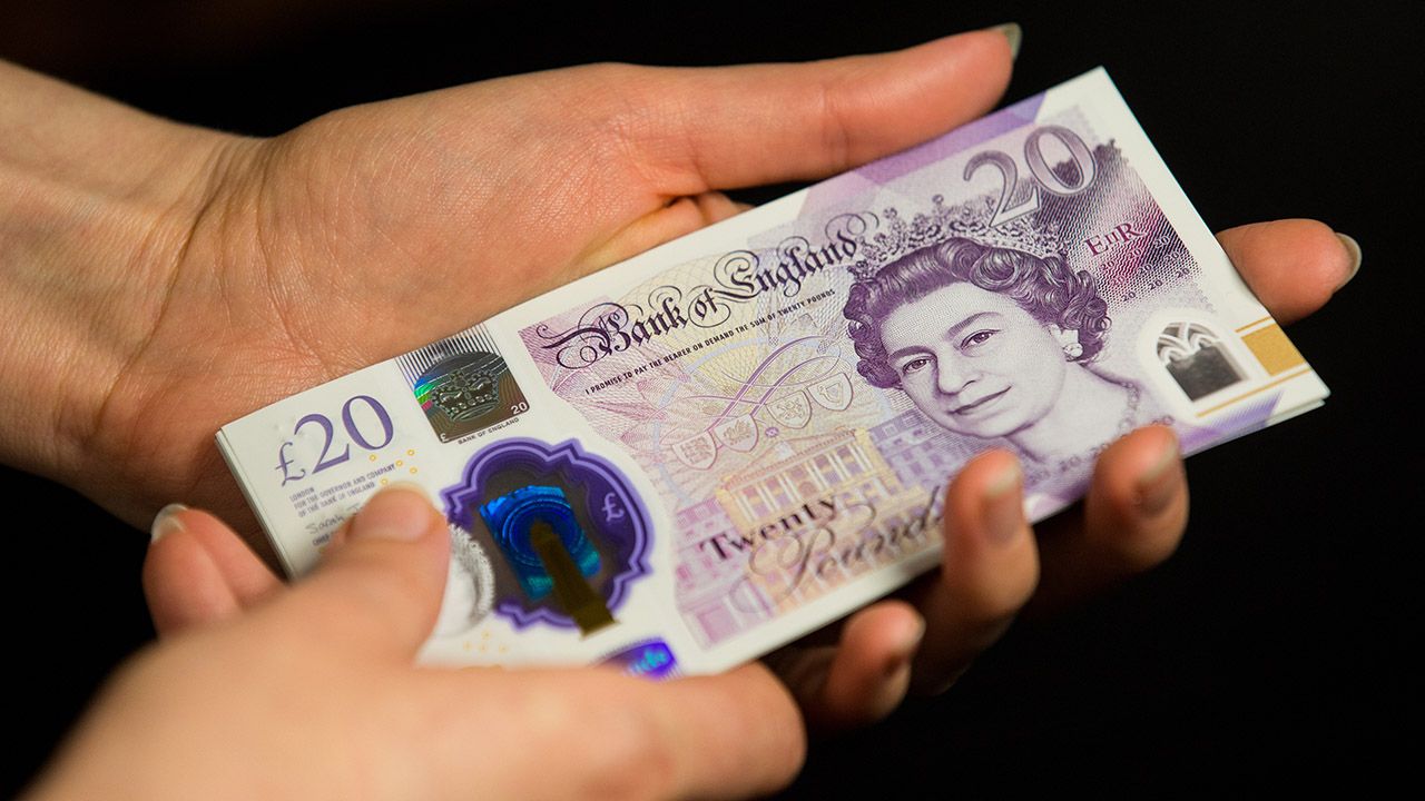 Bank Anglii podniósł swoją główną stopę procentową  do 0,25 proc. (fot. Karol Serewis/SOPA Images/LightRocket via Getty Images)
