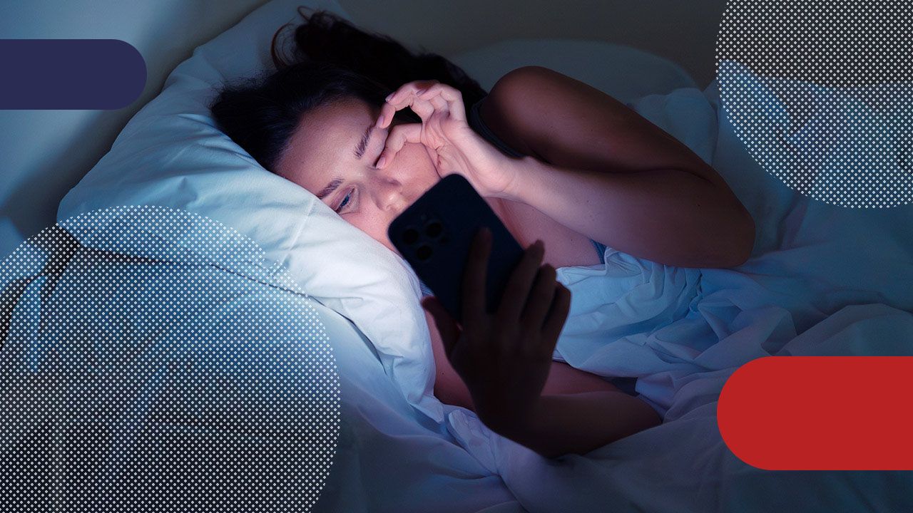 Polacy w spirali zaburzeń snu. Cichą epidemię napędza wszechobecny czynnik