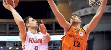 Mateusz Ponitka (L) i Thomas Van der Mars (P) (fot. PAP)