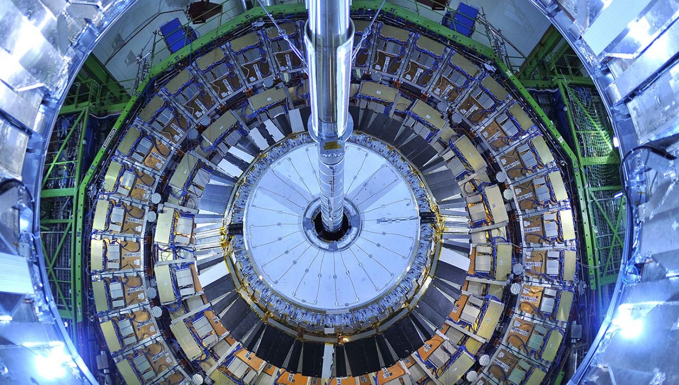 LHC został uruchomiony po trzech latach przerwy.(fot. Shutterstock/D-VISIONS)
