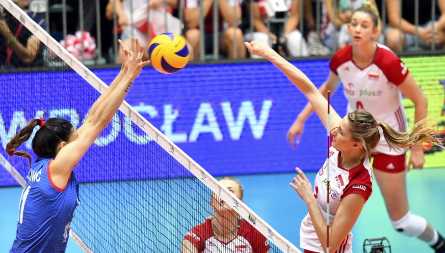 Siatkówka: Polki przegrały z Serbkami 1:3. O IO powalczą w ...