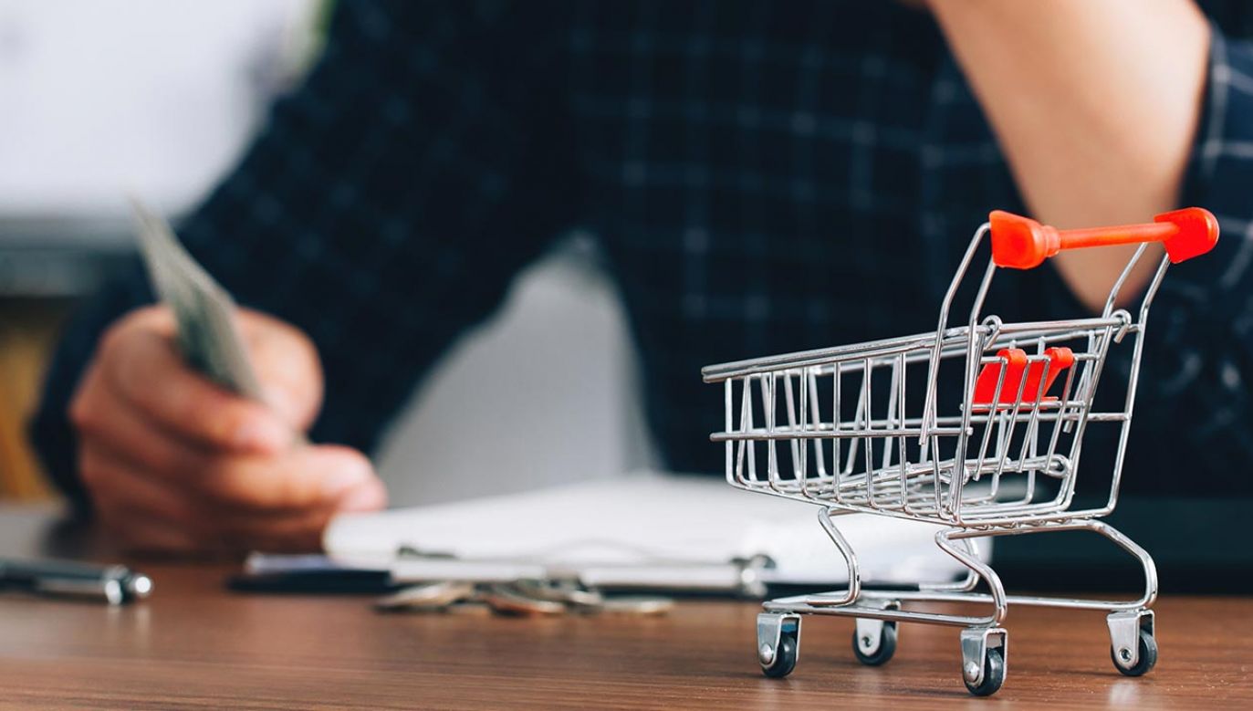 Na przełomie 2023 i 2024 r. może pojawić się przestrzeń do obniżki stóp procentowych (fot. Shutterstock/chayanuphol)