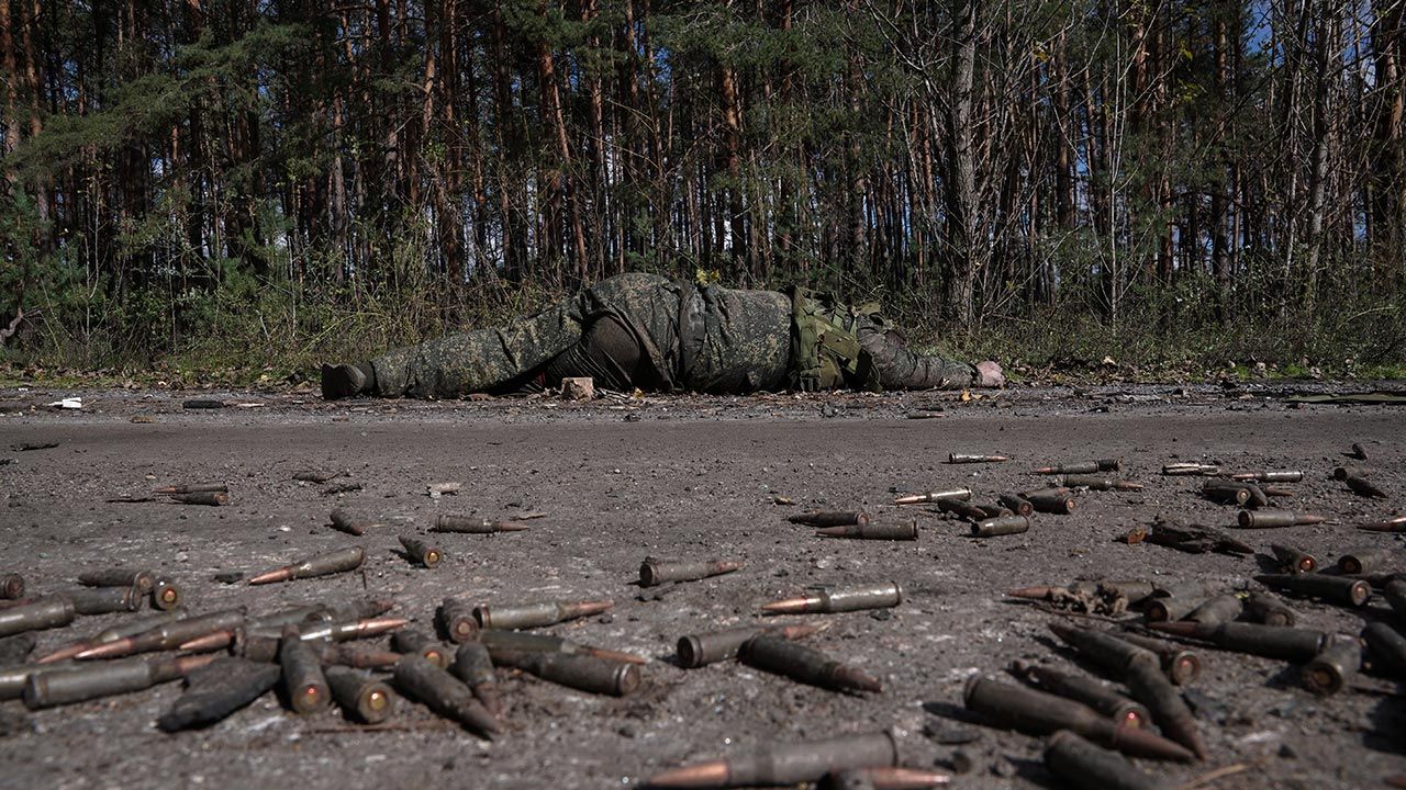 Rosyjscy żołnierze traktowani są przez dowódców jak „mięso armatnie” (fot.  Taras Ibragimov/Suspilne Ukraine/JSC "UA:PBC"/Global Images Ukraine via Getty Images)