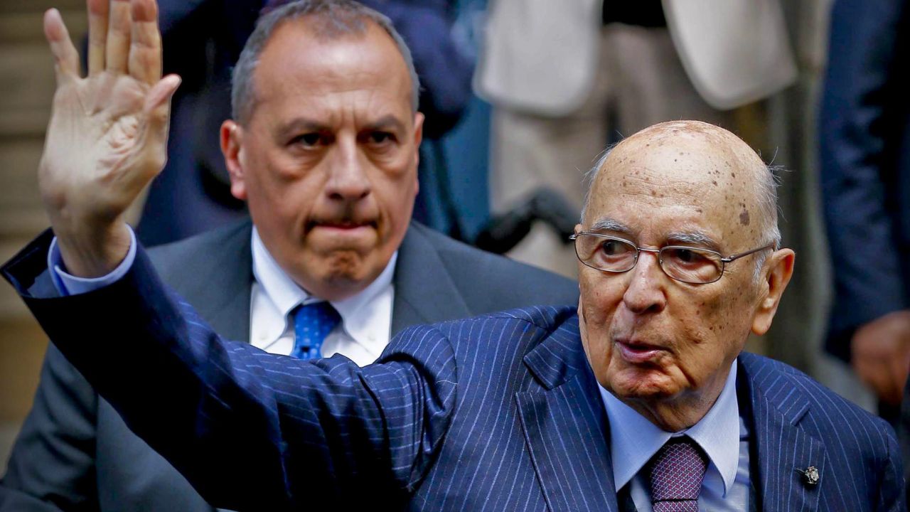 Napolitano ma 89 lat i zrezygnował ze stanowiska jako najstarszy prezydent w Europie (fot. PAP/EPA/CIRO FUSCO) Napolitano ma 89 lat i zrezygnował ze stanowiska jako najstarszy prezydent w Europie (fot. PAP/EPA/CIRO FUSCO)
