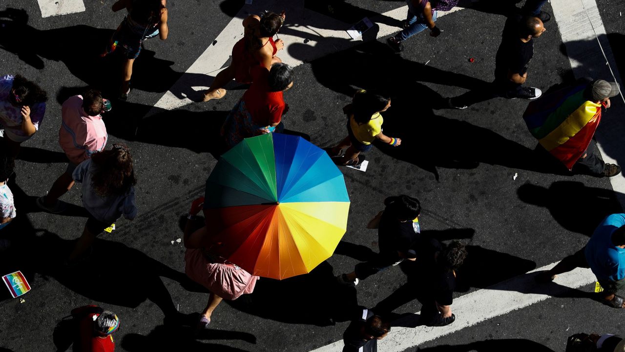 Sprzeciw wobec ideologii LGBT w Ikea i zwolnienie pracownika (fot. PAP/EPA/MARCELO CHELLO) Sprzeciw wobec ideologii LGBT w Ikea i zwolnienie pracownika (fot. PAP/EPA/MARCELO CHELLO)