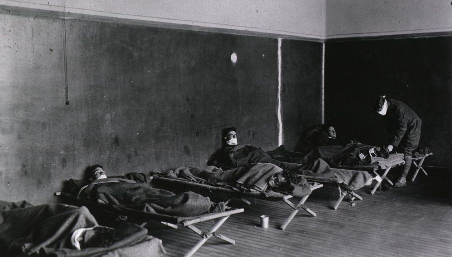 Szpital polowy armii amerykańskiej w Luksemburgu podczas epidemii hiszpanki (fot. wikimedia commons)