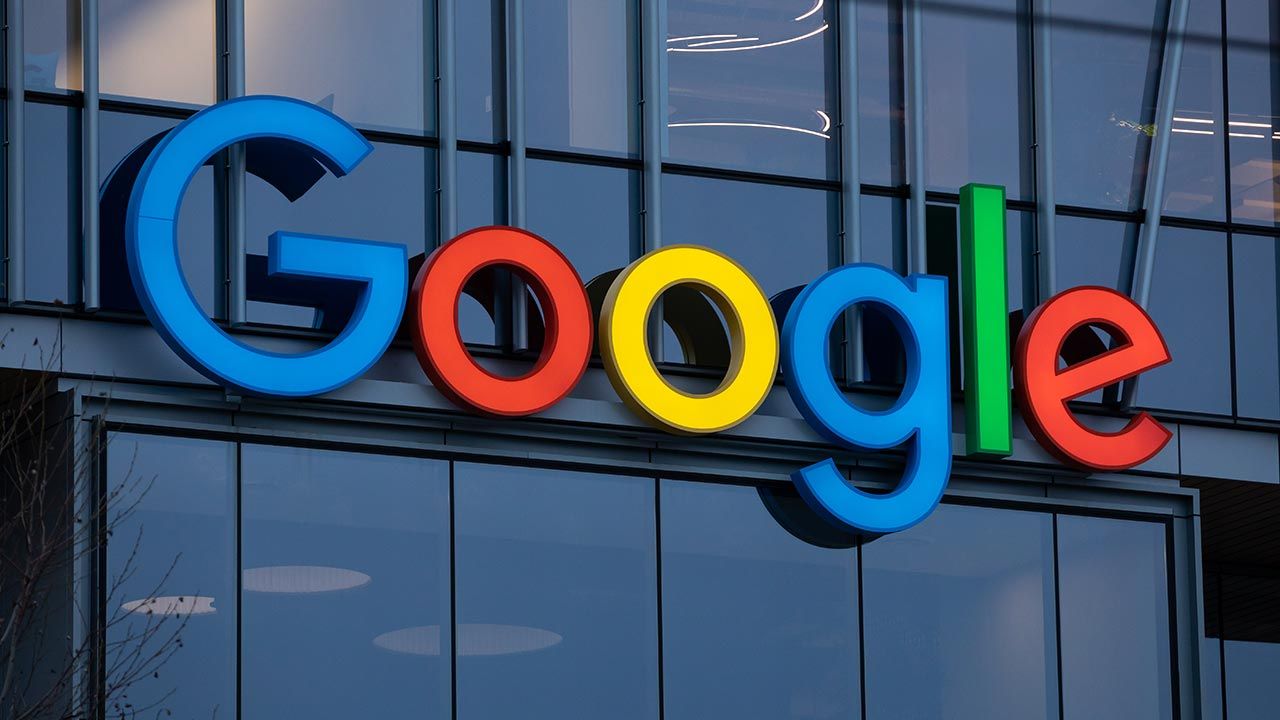 Pozycja Google'a może zostać zagrożona (fot. Shutterstock/VDB Photos)