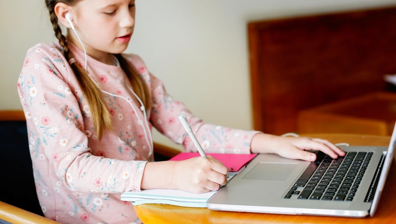 Nowe obostrzenia. Co z działaniem żłobków i przedszkoli? (fot. Shutterstock)