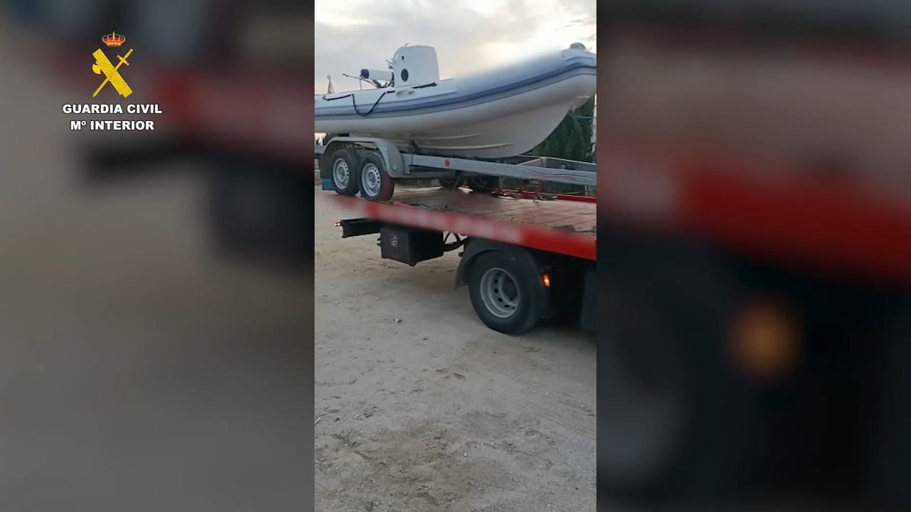 Przerzucali migrantów z Afryki do Europy na szybkich łodziach motorowych (fot. Guardia Civil) Przerzucali migrantów z Afryki do Europy na szybkich łodziach motorowych (fot. Guardia Civil)