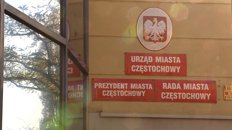 Gorąca sesja Rady Miasta w Częstochowie. Fot. TVP3 Katowice