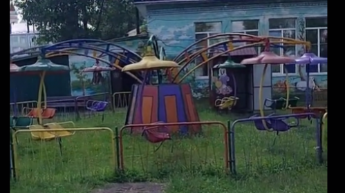 Дзіцячыя атракцыёны ў гарадскім парку Мазыра. Скрыншот відэа: lud_milo4ka / TikTok