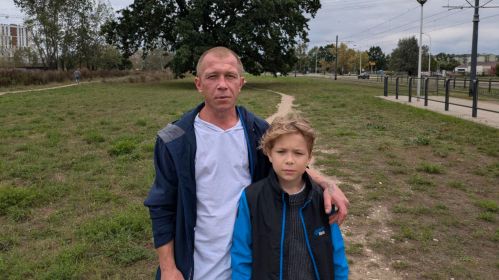 Аляксандр Худзічаў з сынам у Польшчы. 2025 год. Фота: з асабістага архіву суразмоўцы / BYSOL