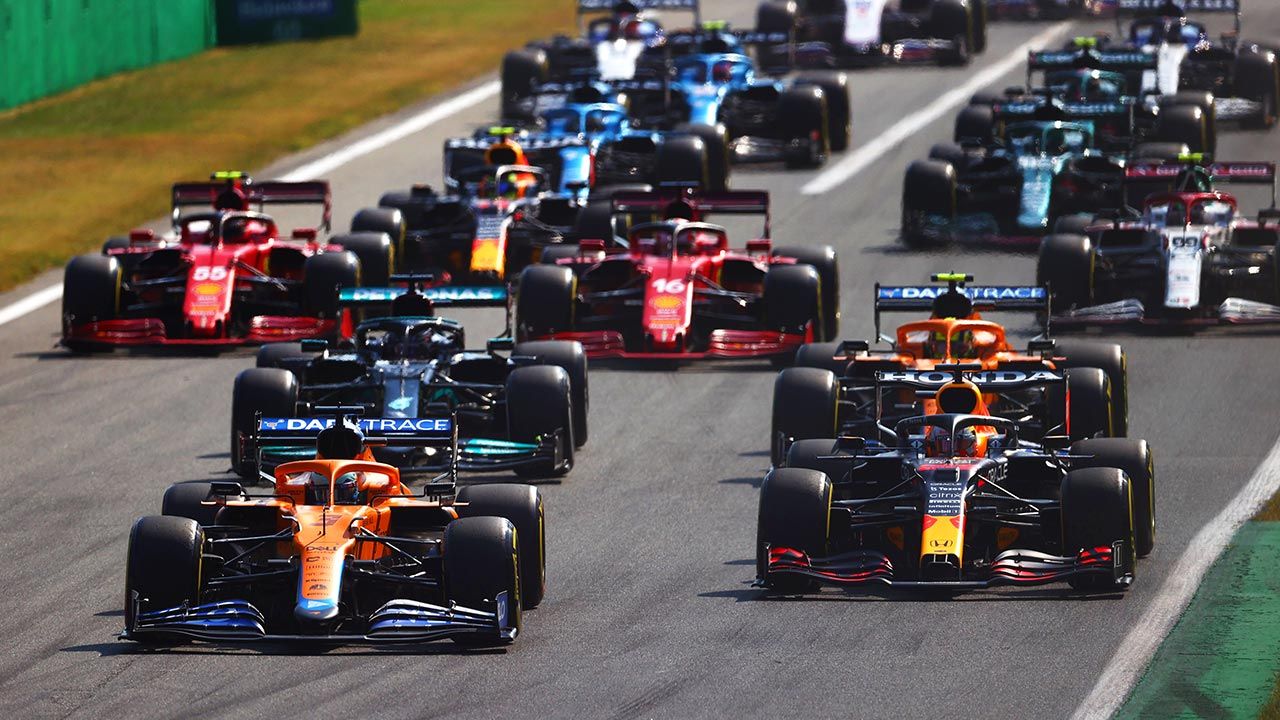 W ciągu trzech dni rywalizacji na trybunach zasiadło w sumie zaledwie 46 tys. widzów (fot. Dan Istitene - Formula 1/Formula 1 via Getty Images) W ciągu trzech dni rywalizacji na trybunach zasiadło w sumie zaledwie 46 tys. widzów (fot. Dan Istitene - Formula 1/Formula 1 via Getty Images)